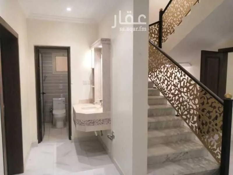 فيلا 9 غرف في الصواري 12