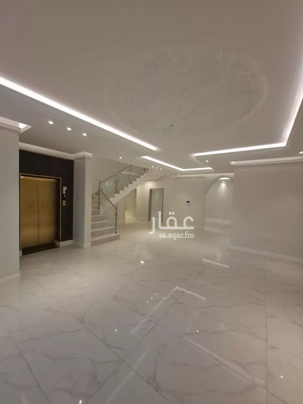 8 bedroom villa in Al Buhairah 2