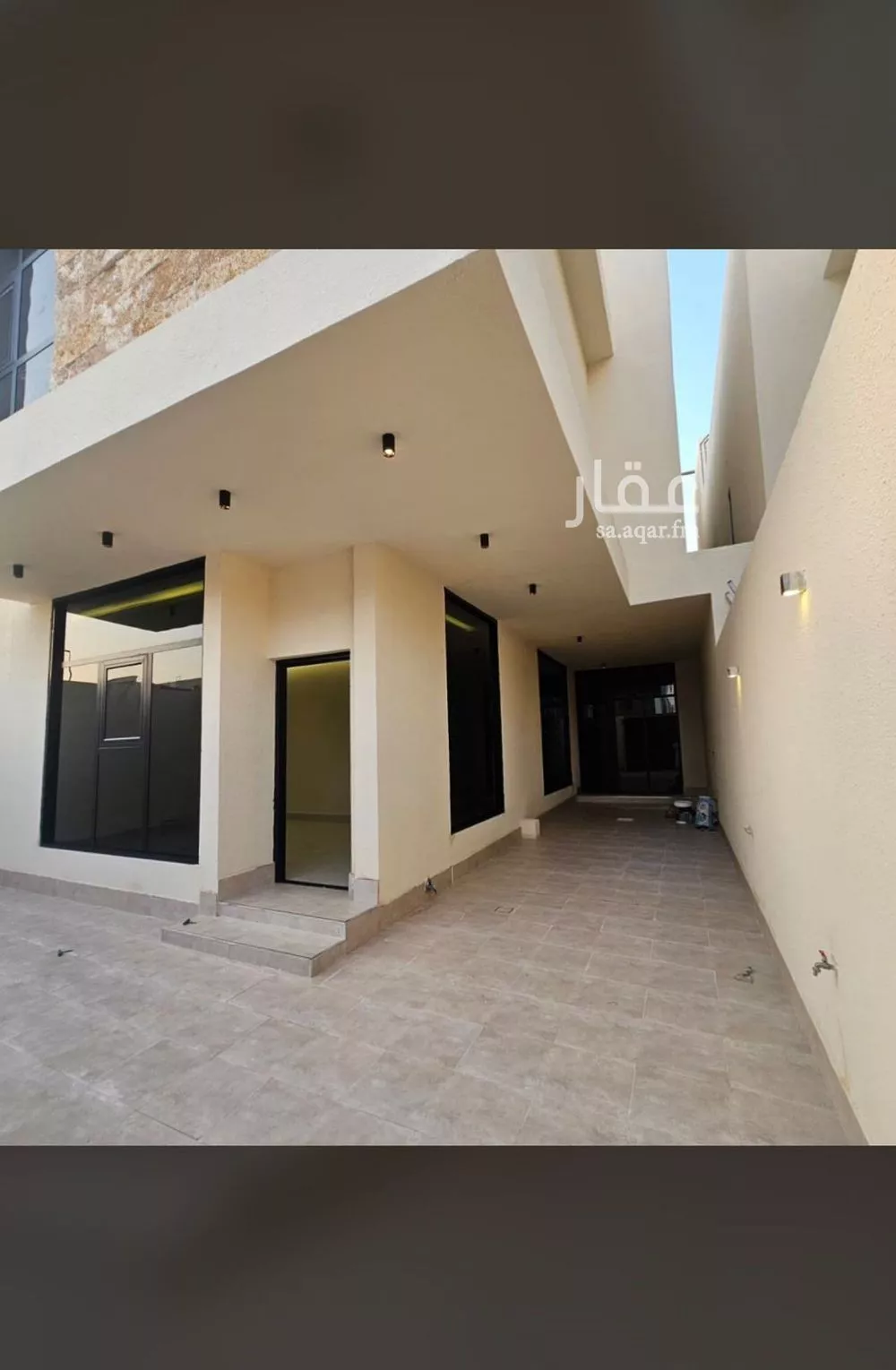 5 bedroom villa in At Tahliyah 3