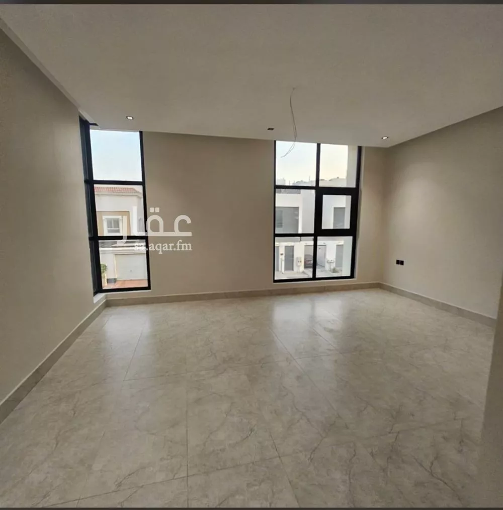 5 bedroom villa in At Tahliyah 4