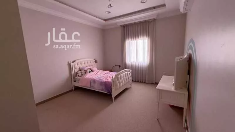 فيلا 6 غرف في البحيرة 8