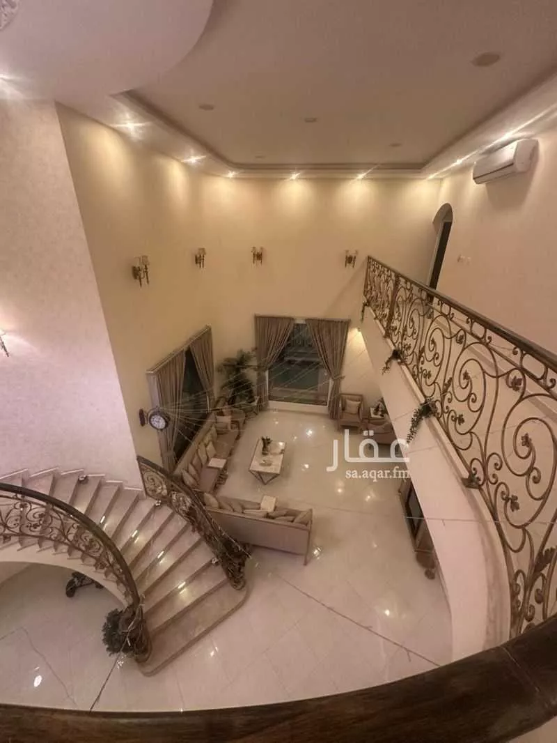 7 bedroom villa in As Sawari 15