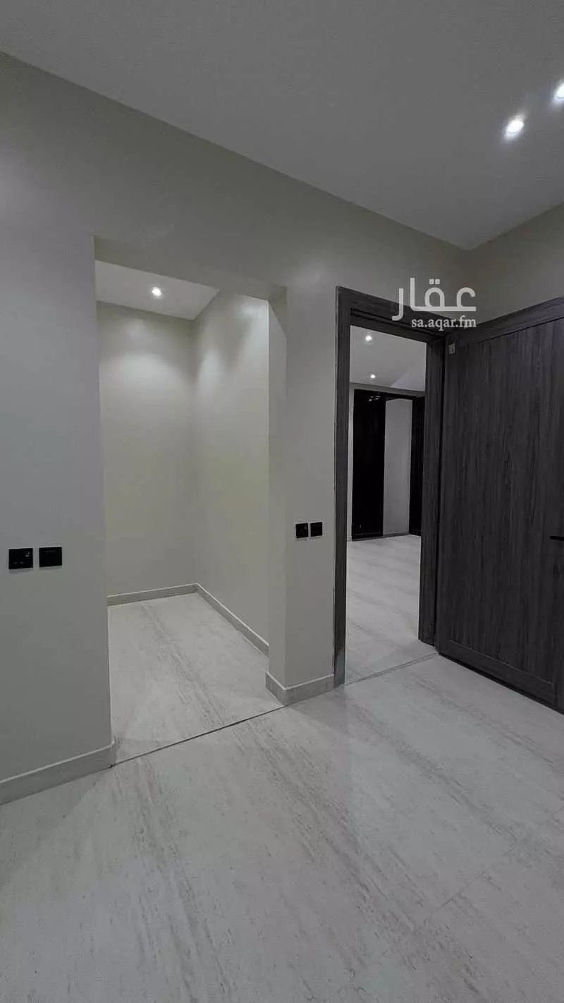 6 bedroom villa in At Tahliyah, Eastern Province 14