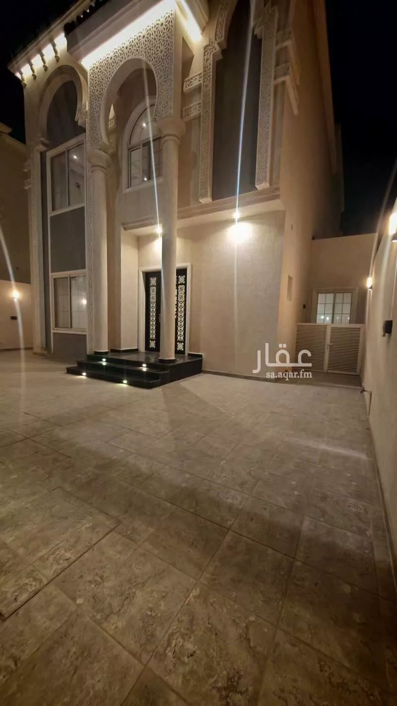 فيلا 5 غرف في البحيرة 16