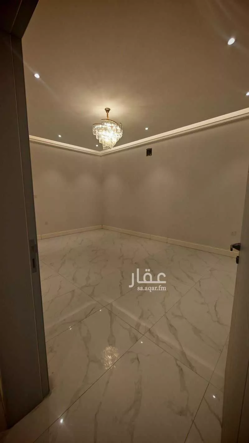 فيلا 5 غرف في البحيرة 7