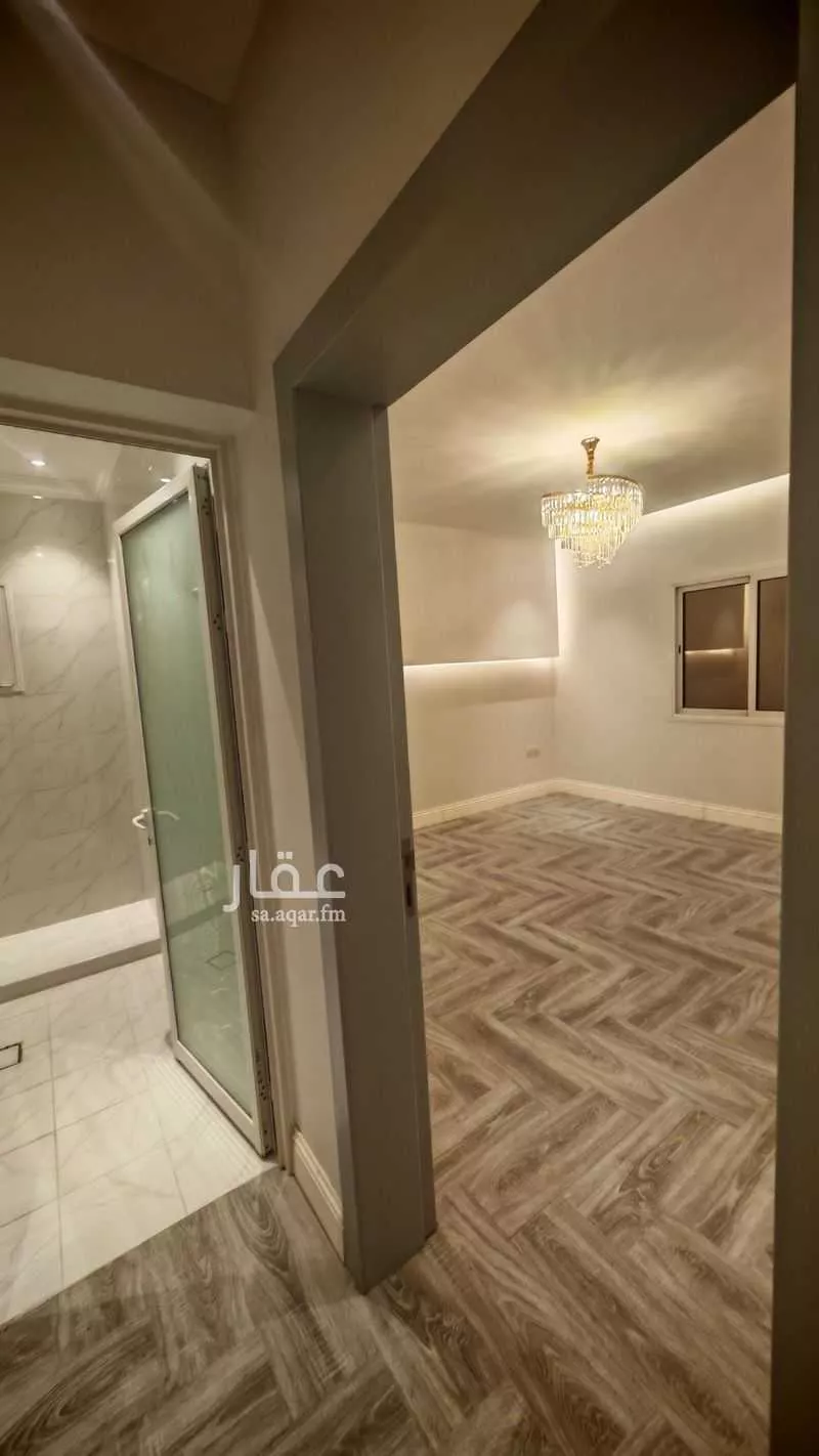 فيلا 5 غرف في البحيرة 9