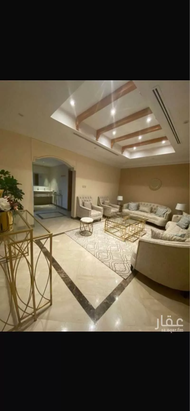 8 bedroom villa in Al Corniche 6