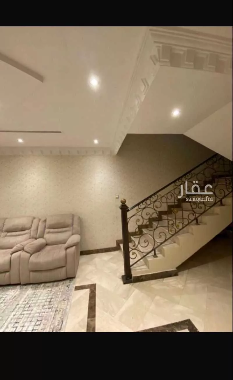 8 bedroom villa in Al Corniche 8