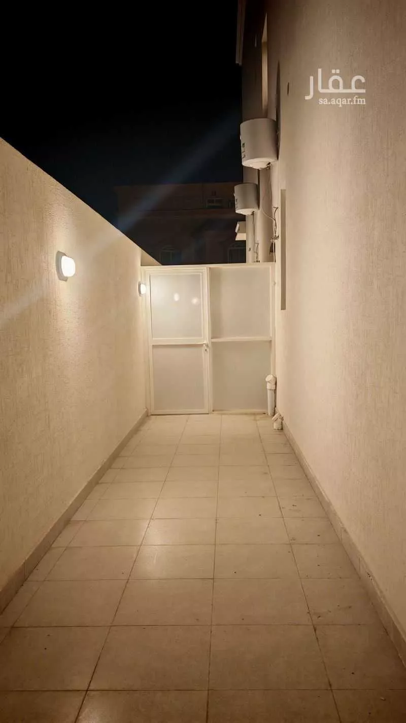 9 bedroom apartment in Al Jisr 4