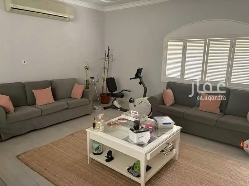 5 bedroom villa in At Tahliyah 2