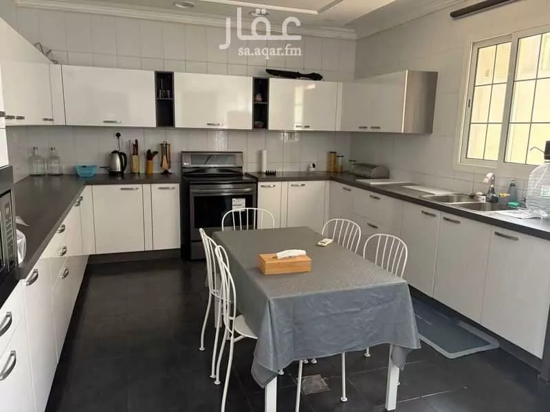 5 bedroom villa in At Tahliyah 3