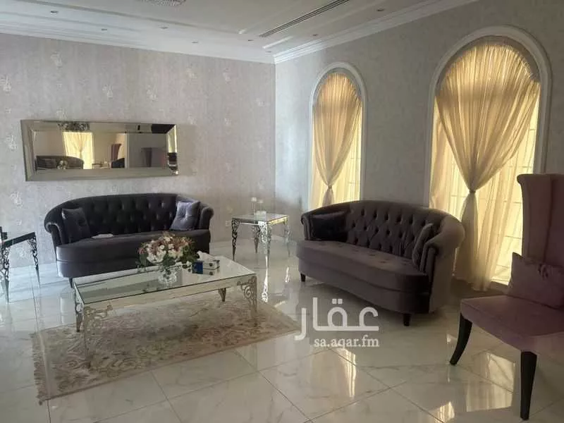 5 bedroom villa in At Tahliyah 8