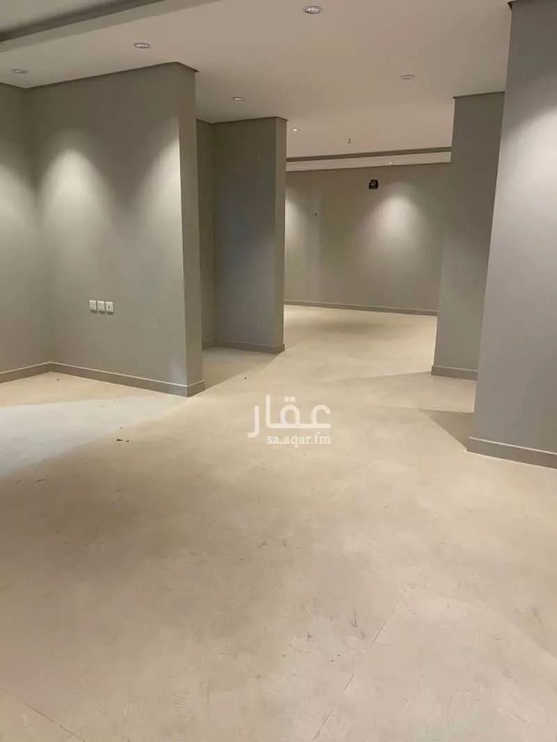 8 bedroom villa in Al Amwaj 2