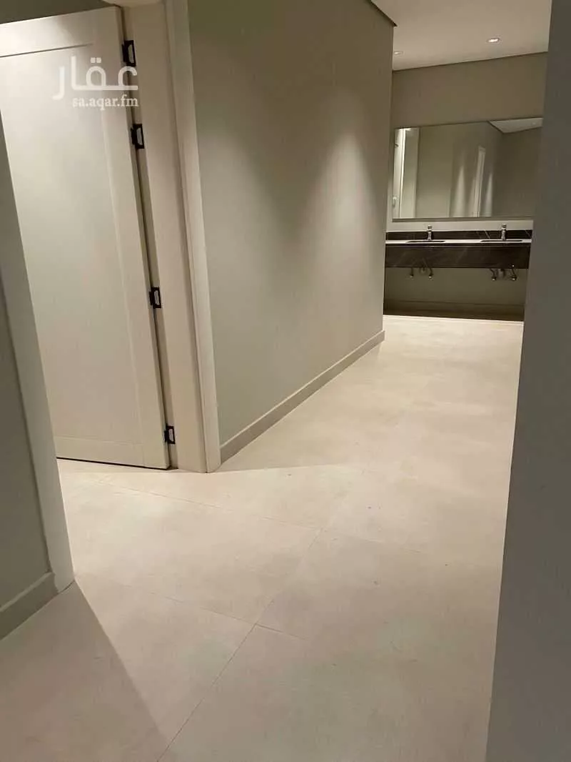 8 bedroom villa in Al Amwaj 5