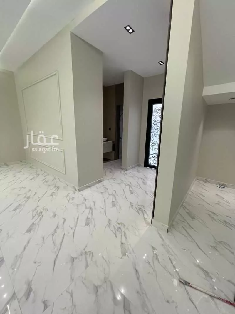 فيلا 8 غرف في الشراع 13