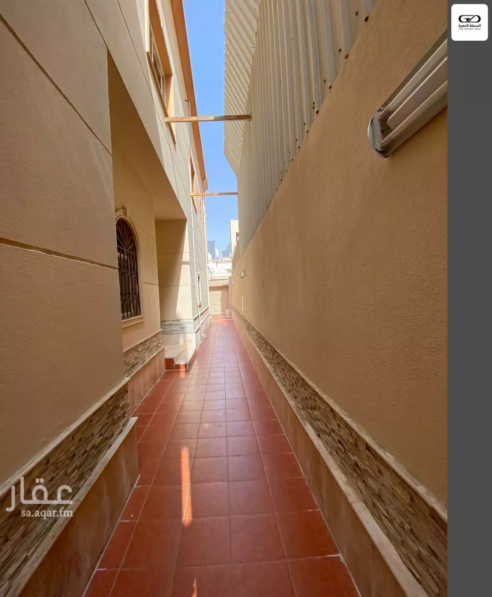 فيلا 6 غرف في النعيم 20