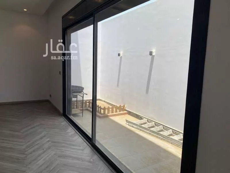 5 bedroom villa in Al Rawdah 2