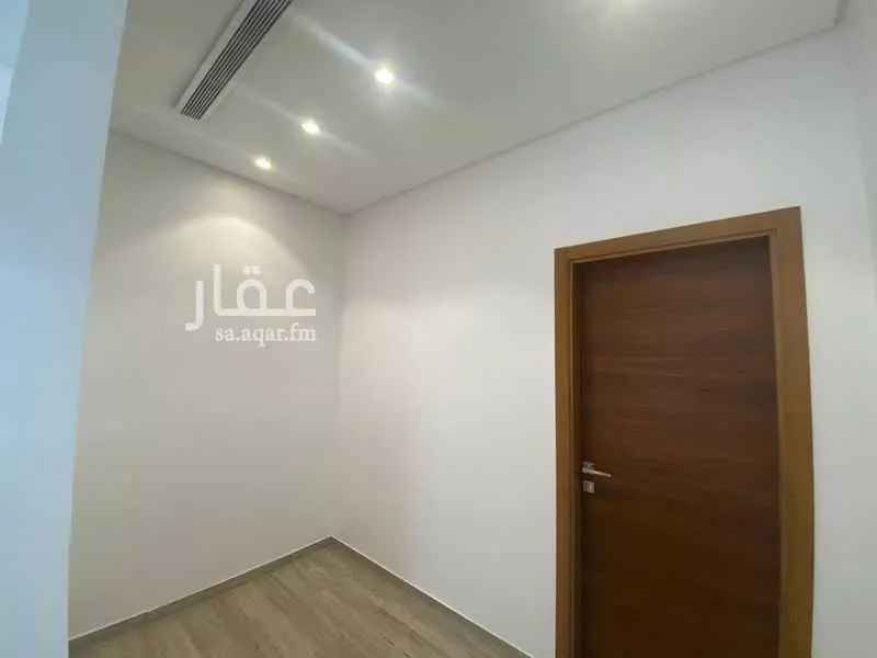 5 bedroom villa in Al Rawdah 16