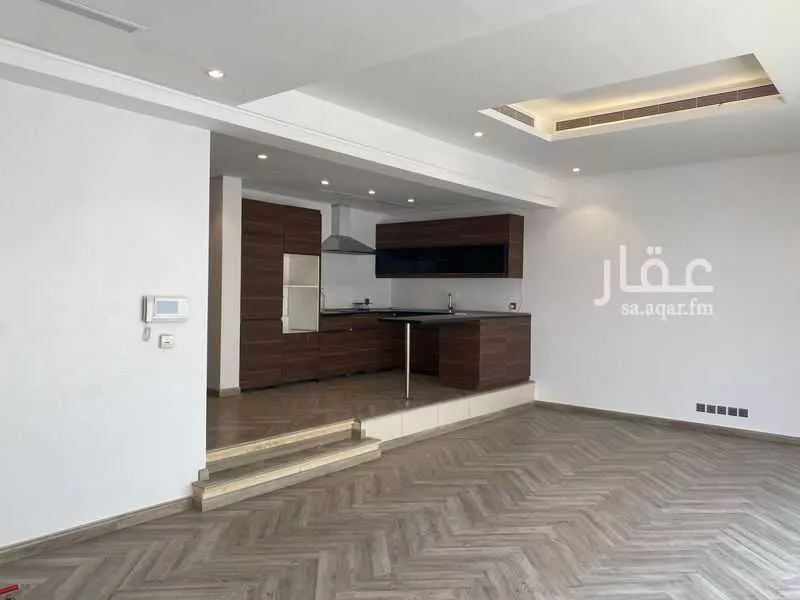 5 bedroom villa in Al Rawdah 3