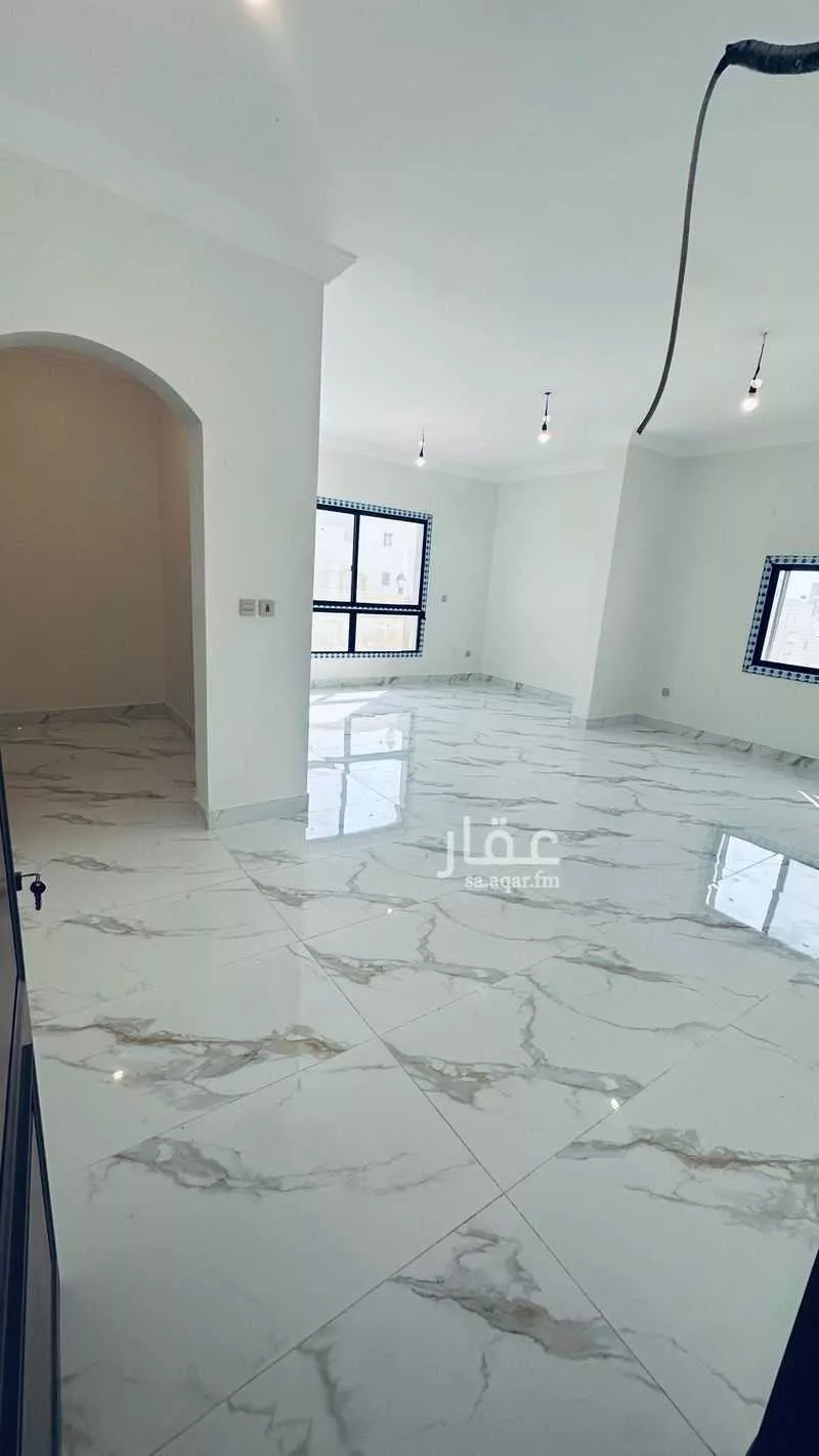 6 bedroom villa in Al Aziziyah 20