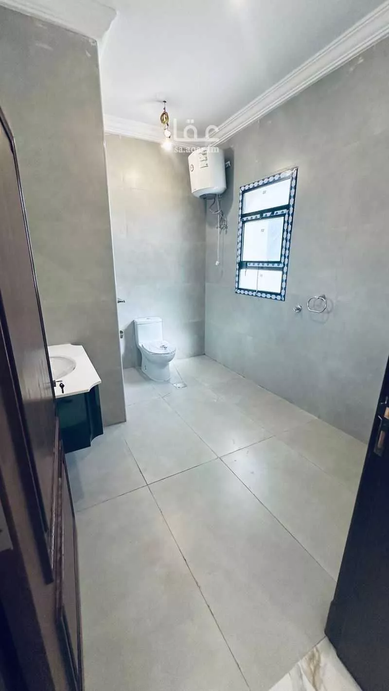 6 bedroom villa in Al Aziziyah 22