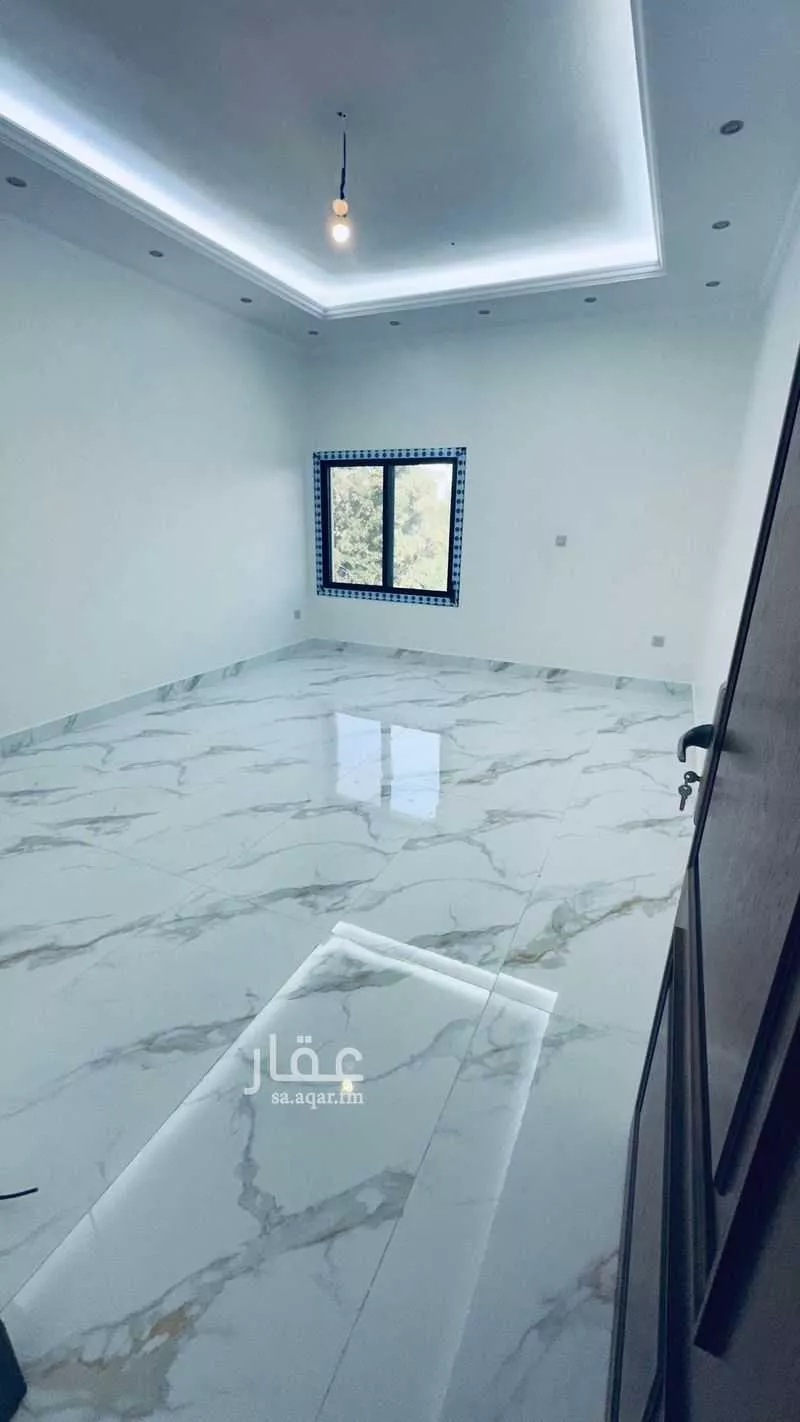 6 bedroom villa in Al Aziziyah 4