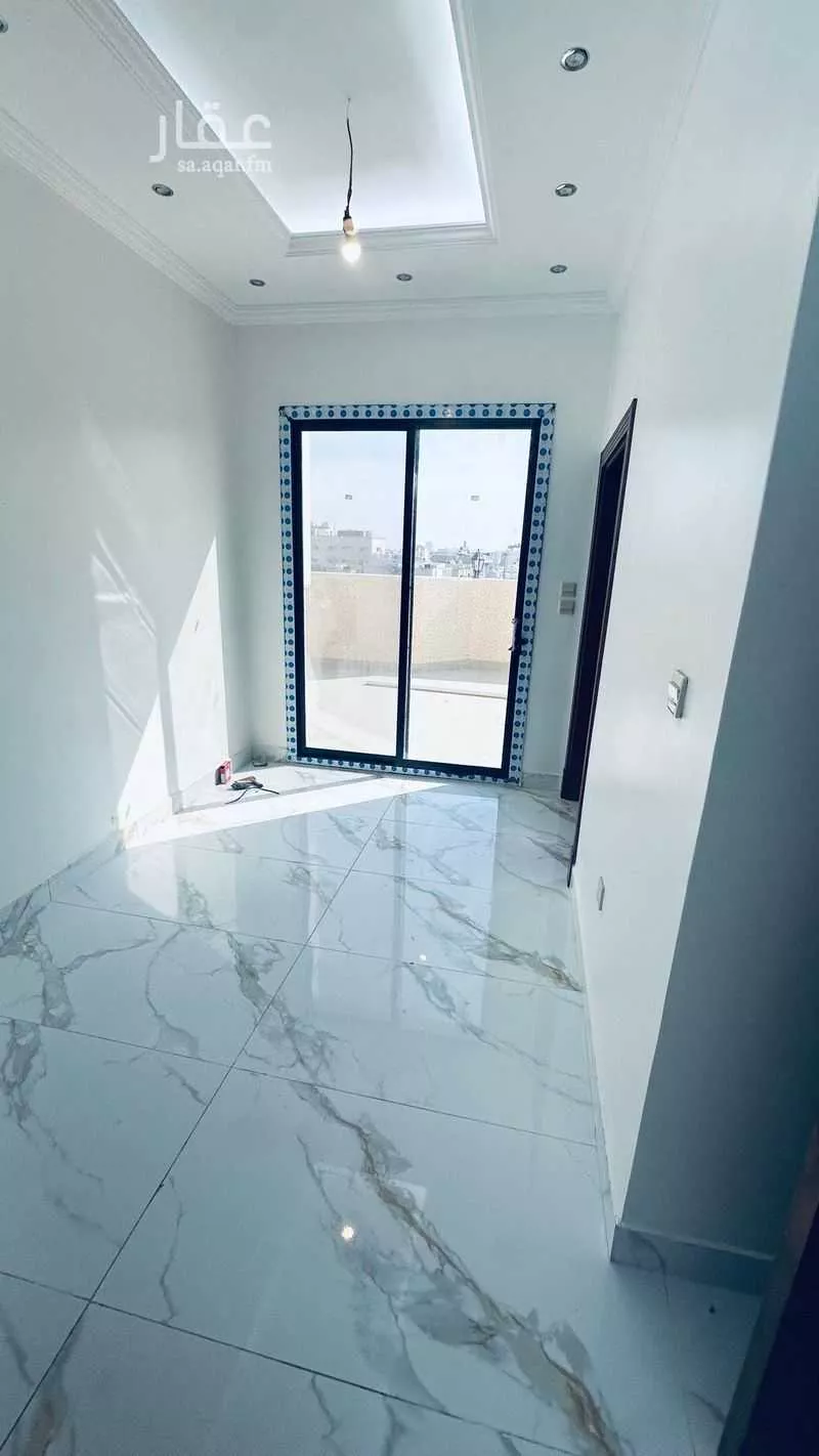 6 bedroom villa in Al Aziziyah 6