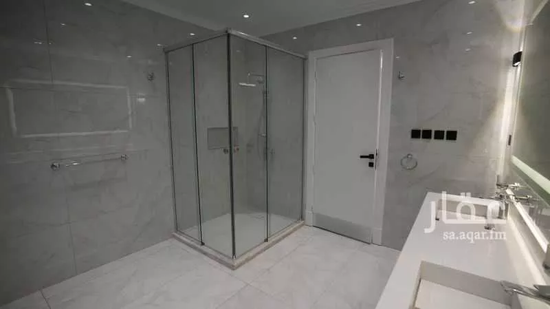6 bedroom villa in Al Basateen 18
