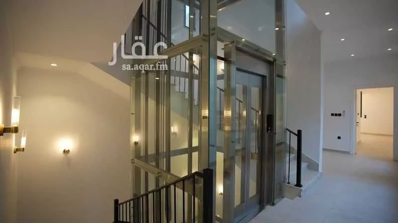 6 bedroom villa in Al Basateen 10
