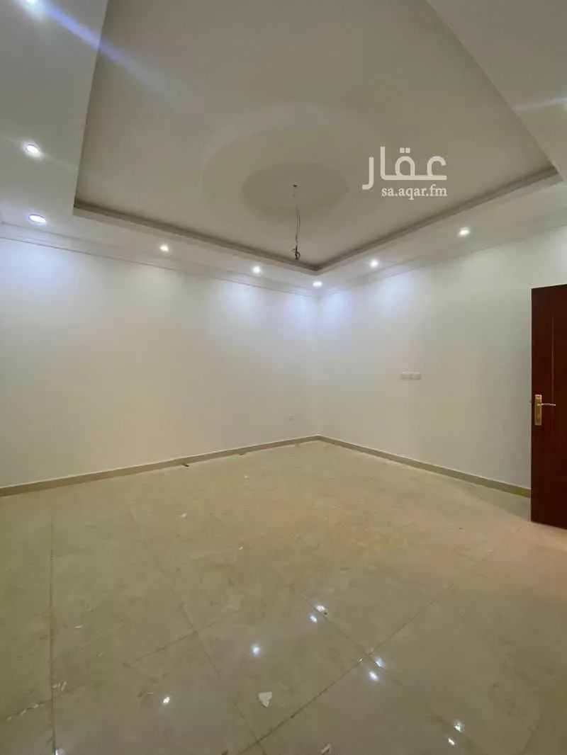فيلا 5 غرف في الياقوت 11