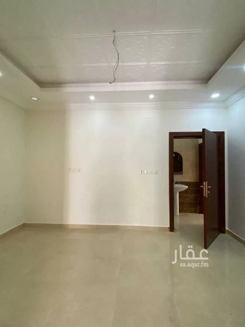 فيلا 5 غرف في الياقوت 8