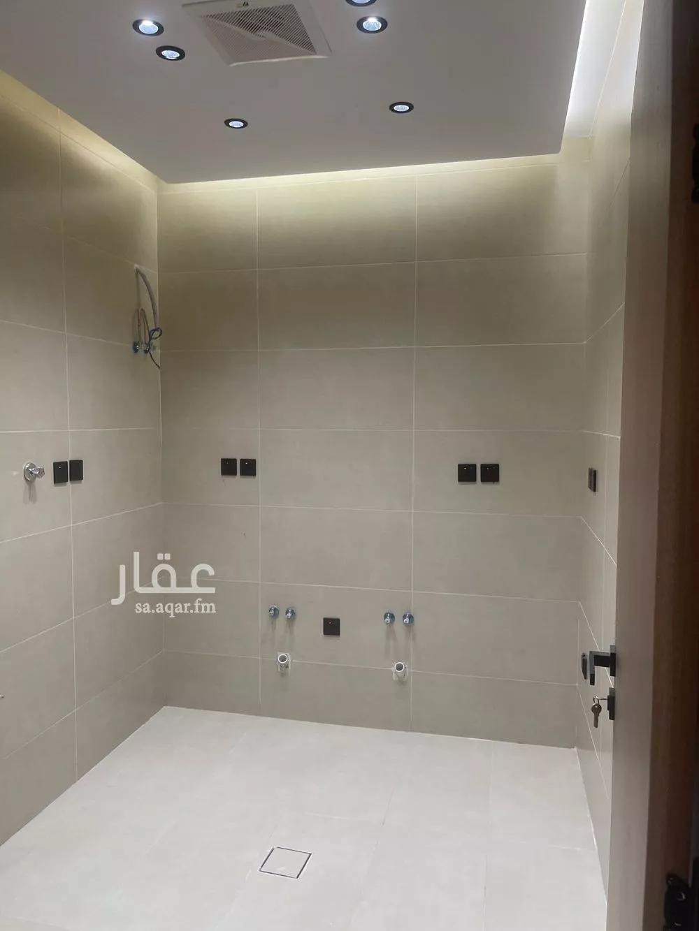 5 bedroom apartment in Al Naeem 10