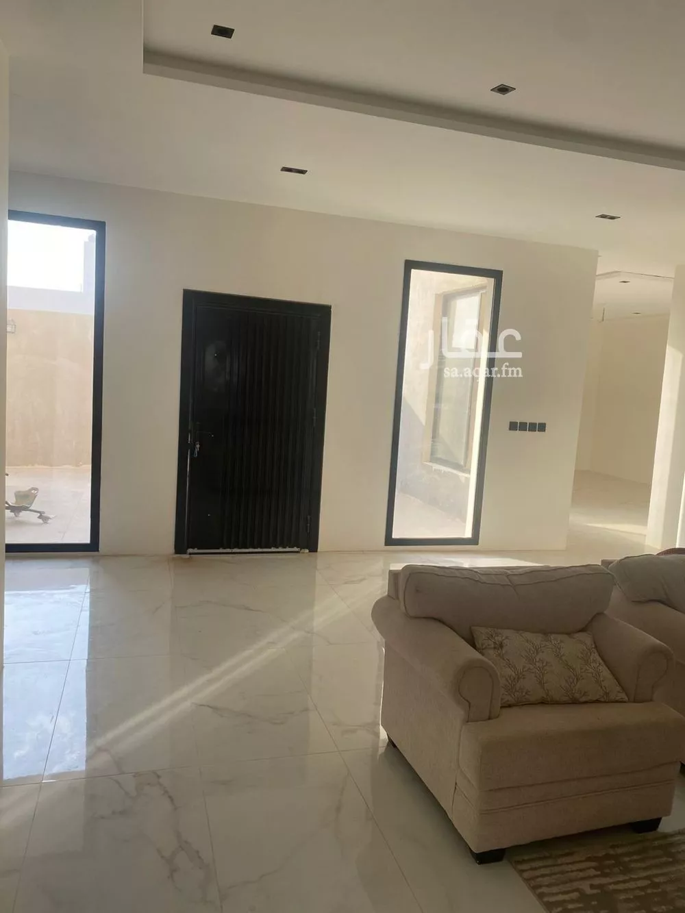 8 bedroom villa in Az Zomorod 3