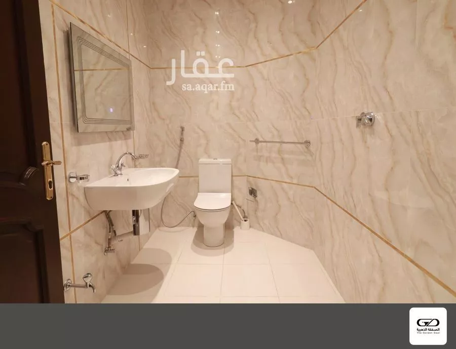 6 bedroom villa in Abhur North, Jeddah 33