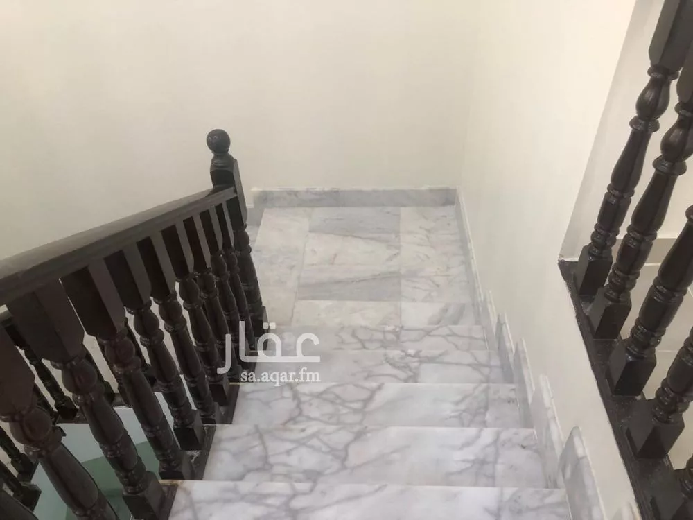 فيلا 5 غرف في الصوارى 12