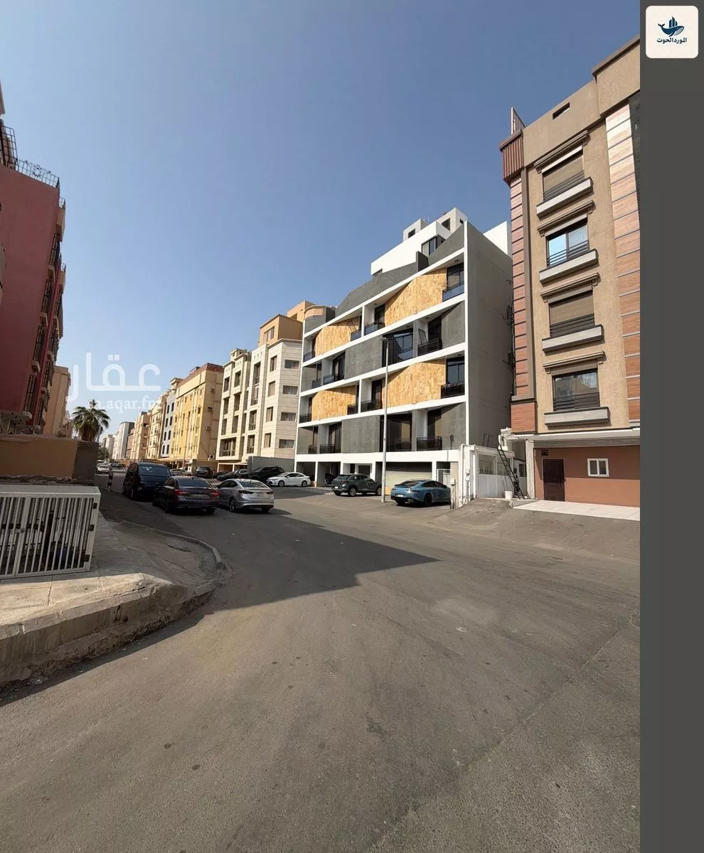 6 bedroom apartment in Al Nahda 5