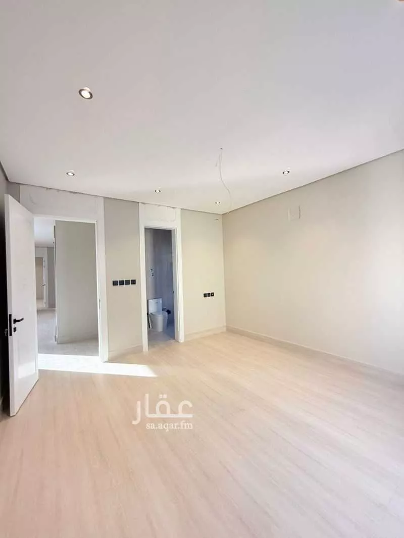 8 bedroom villa in Al Amwaj 5