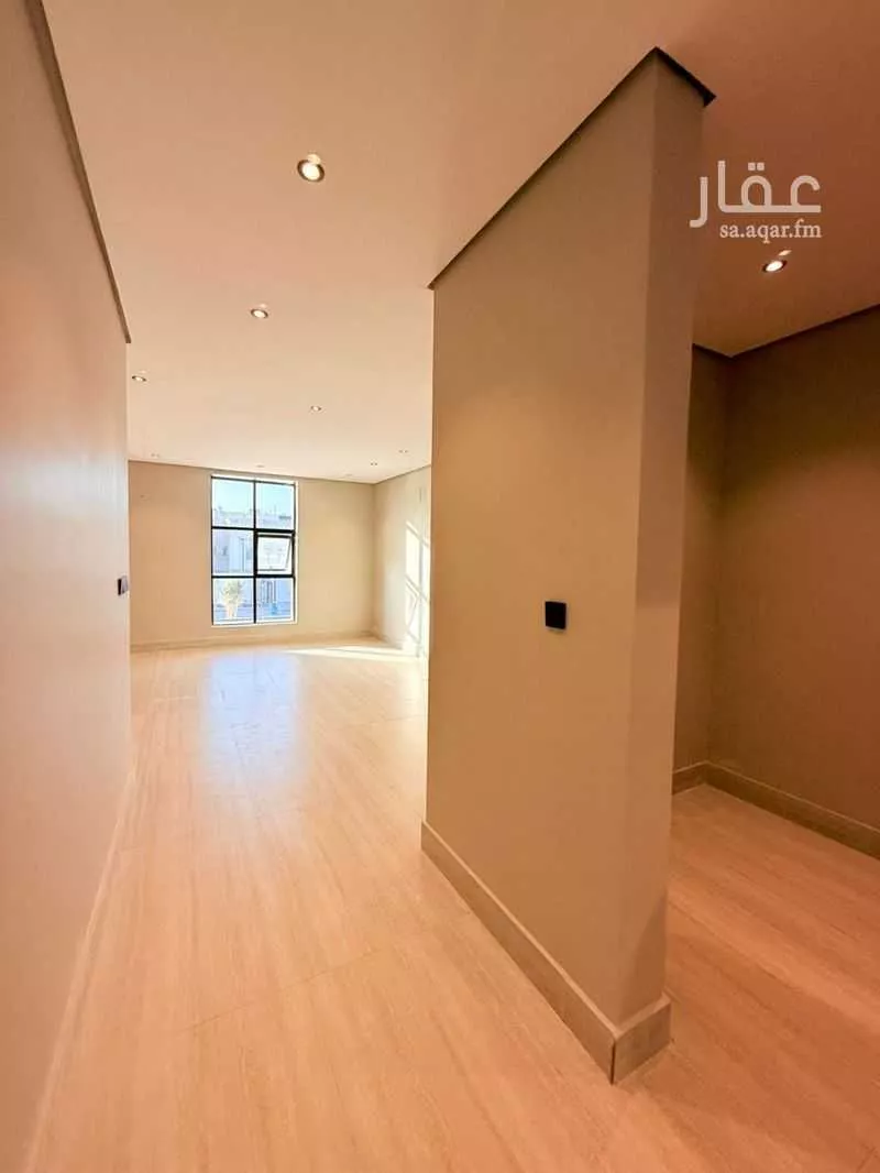 8 bedroom villa in Al Amwaj 6