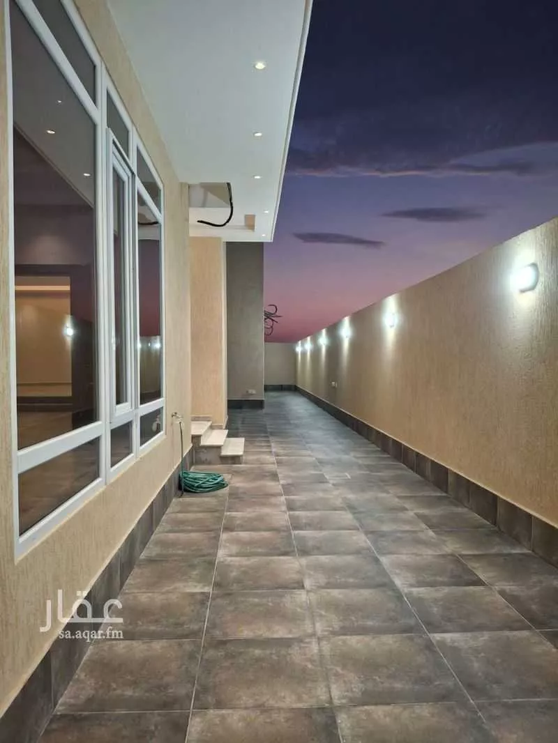 8 bedroom villa in Az Zomorod 7