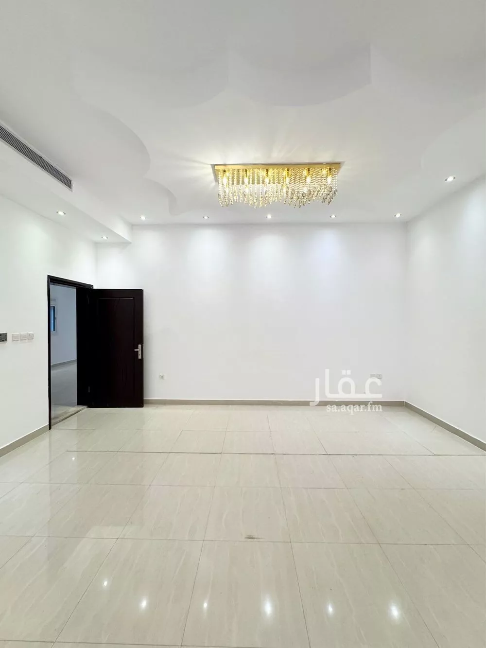 6 bedroom villa in Al Basateen, Jeddah 12