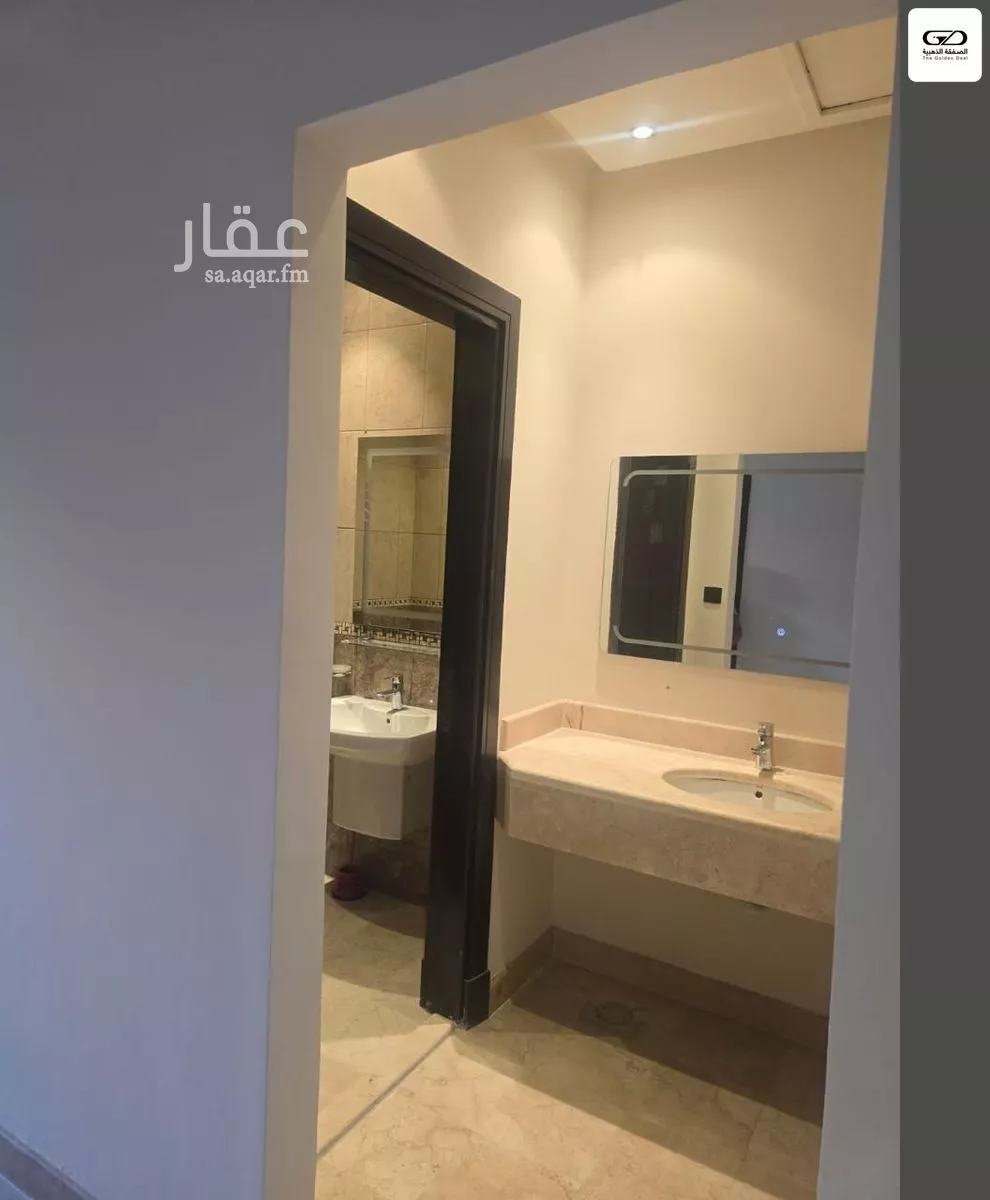 5 bedroom villa in Al Khalidiyyah 7