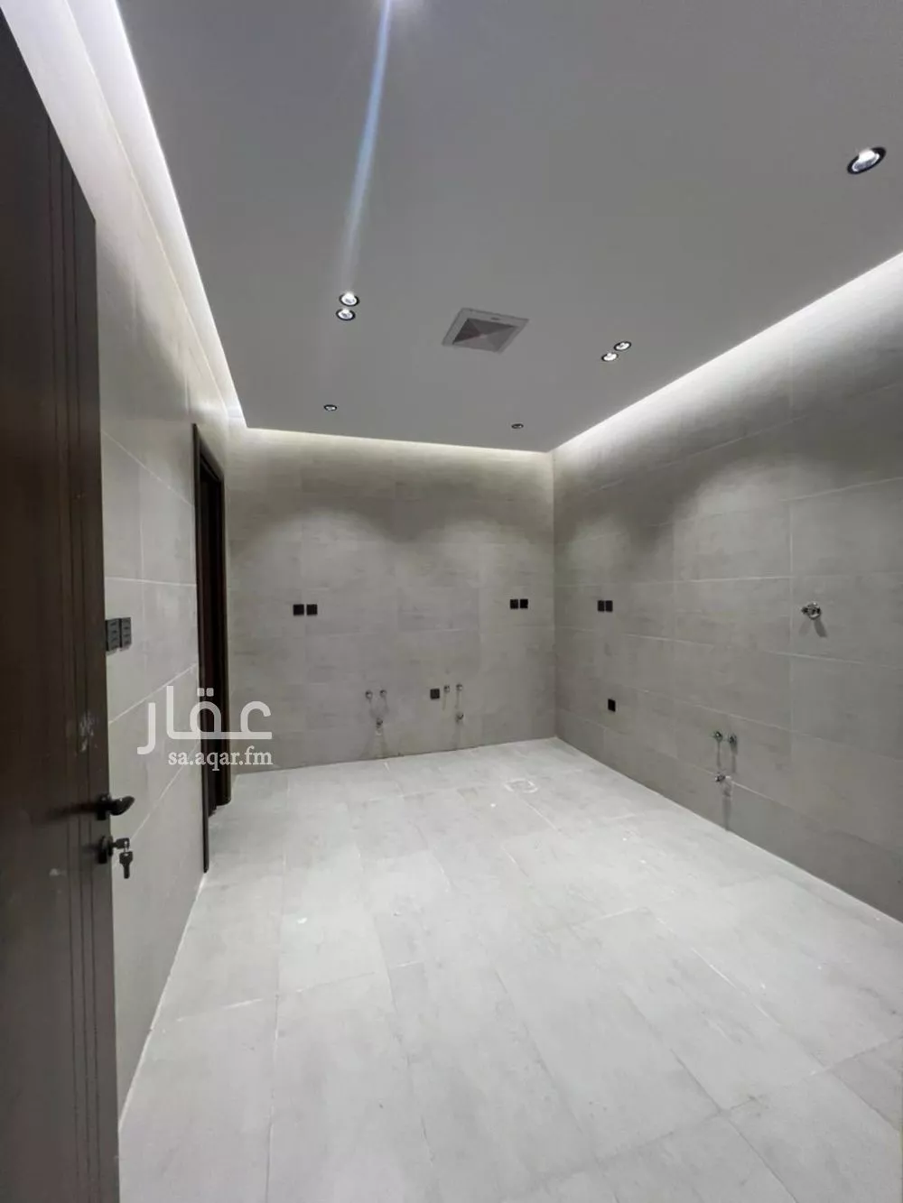 5 bedroom apartment in Al Naeem 11