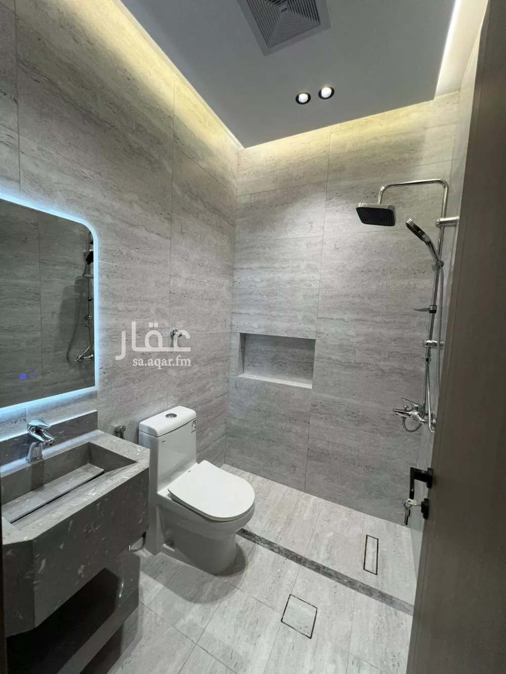 5 bedroom apartment in Al Naeem 7