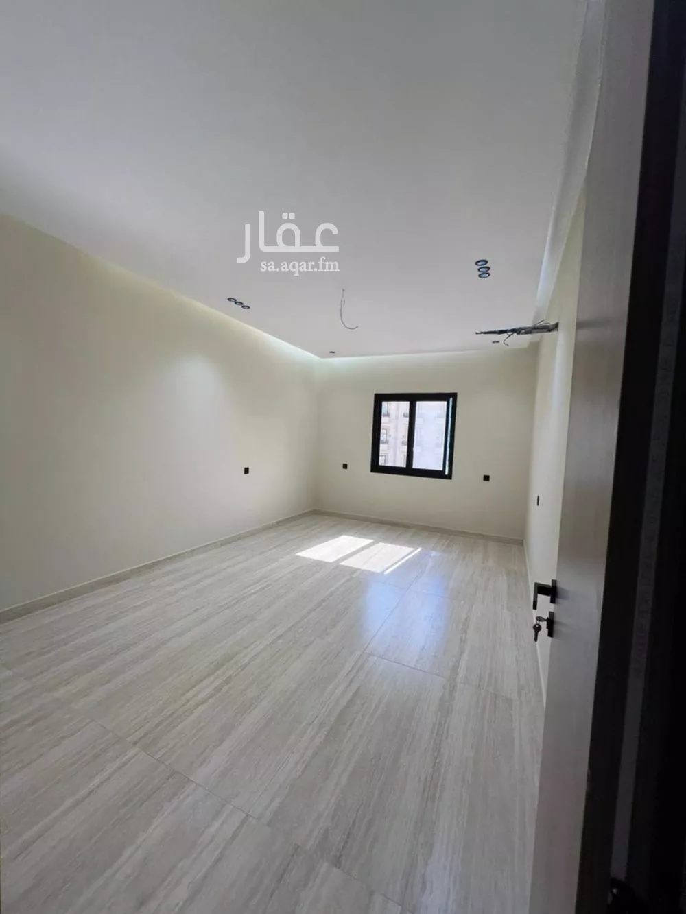 4 bedroom apartment in Al Rawdah 6
