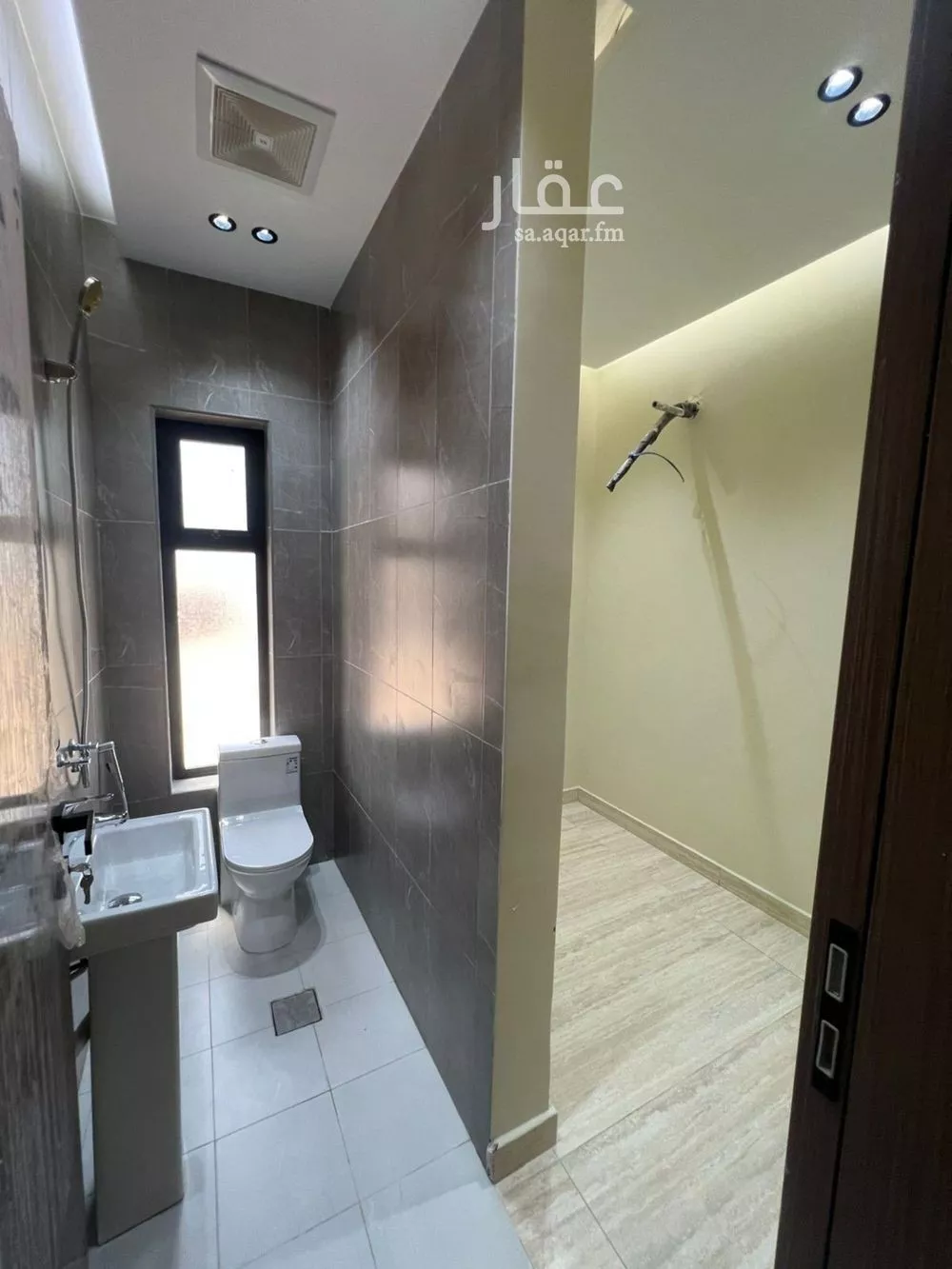 3 bedroom apartment in Al Rawdah 19