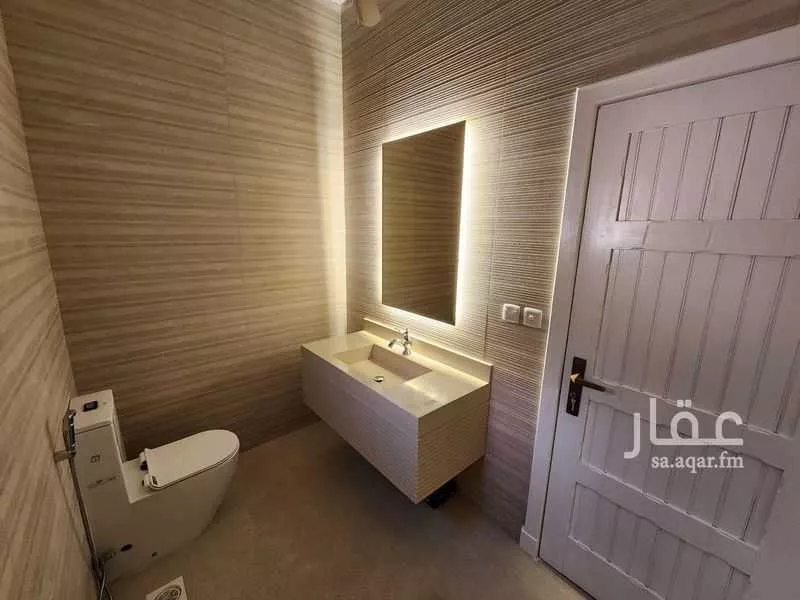 5 bedroom villa in Al Khalidiyyah 6