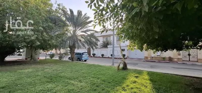فيلا 8 غرف في الروضة 3