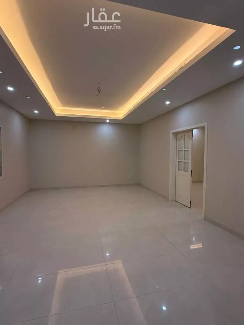 4 bedroom villa in Al Buhairah 3