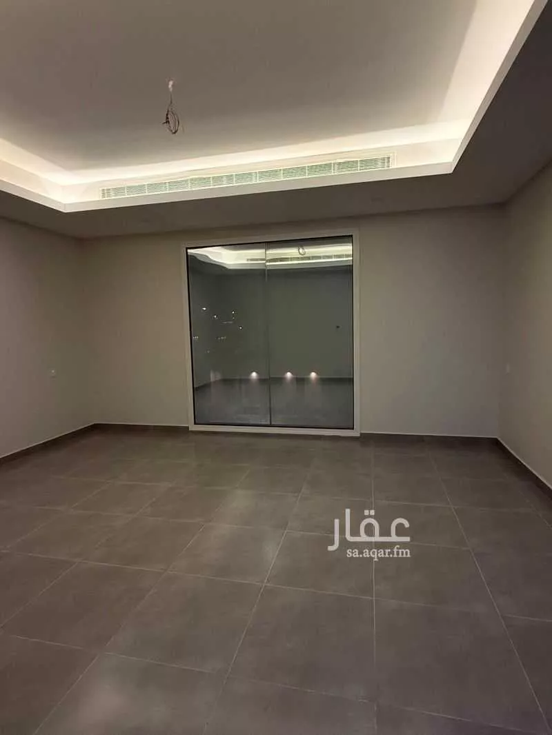 4 bedroom villa in Al Buhairah 4