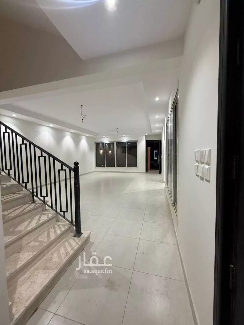 5 bedroom villa in Al Falah 14